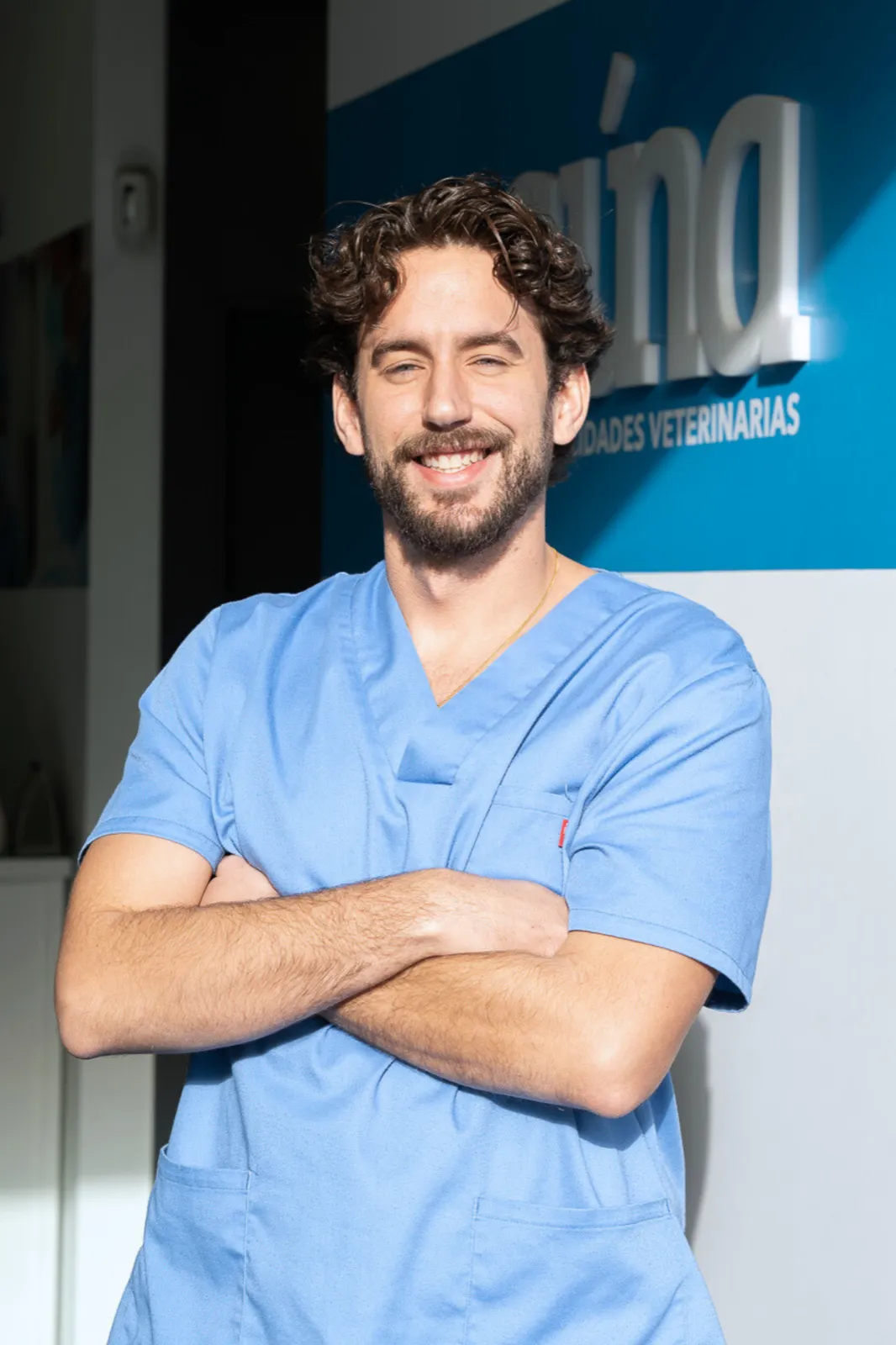Juan José Millán, Veterinario