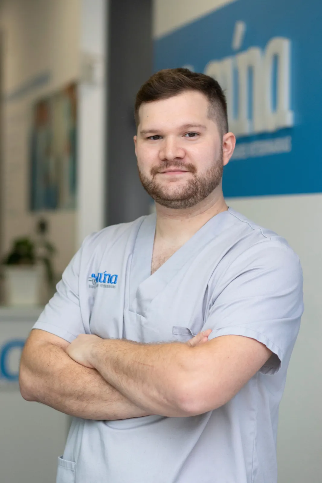 Salvador Orellano, Auxiliar técnico veterinario