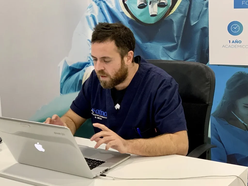 Nacho Mesa imparte formación en el postgrado de IFEVET